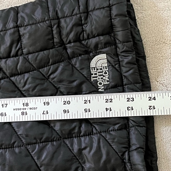The North Face Thermoball Quilted Vest Black Womens Size Small Lightweigt - Picture 13 of 13